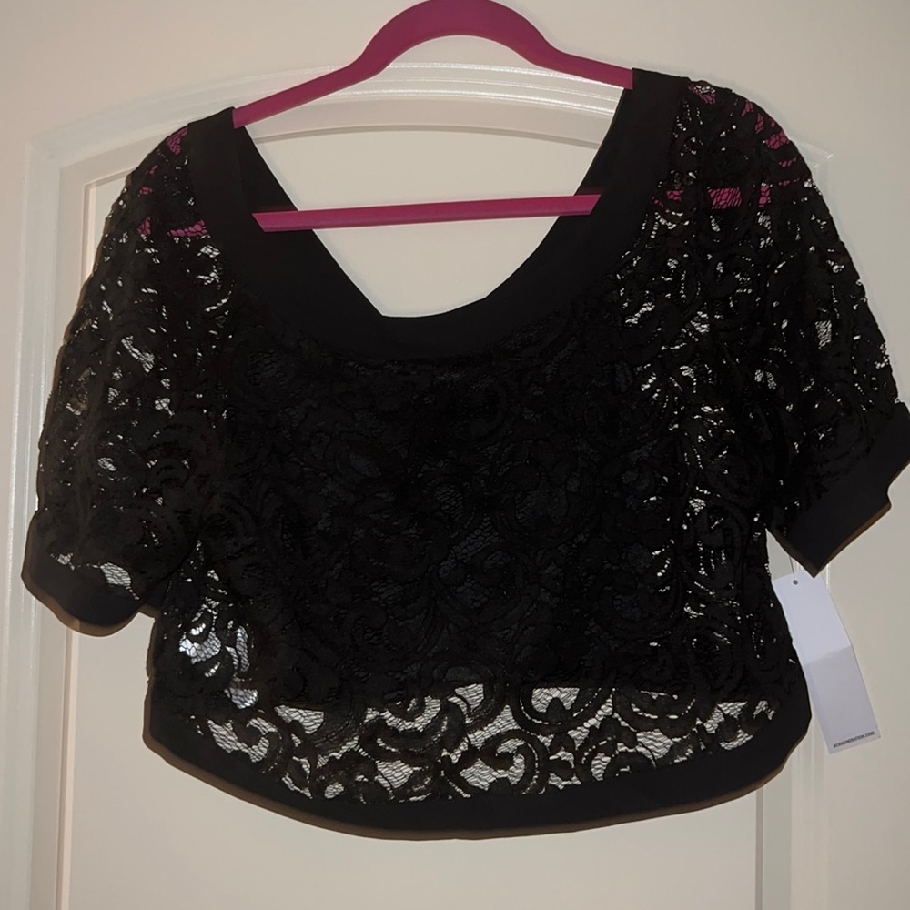 BCBGENERATION LENA CROP TOP